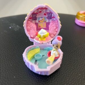 Shopkins Lil’ Secrets Locket: Froyo